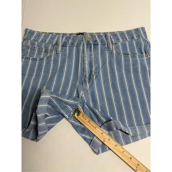 GAP Women’s Denim 5" Shorts Size L Light Wash Stripes Blue White See Description - Picture 6 of 10